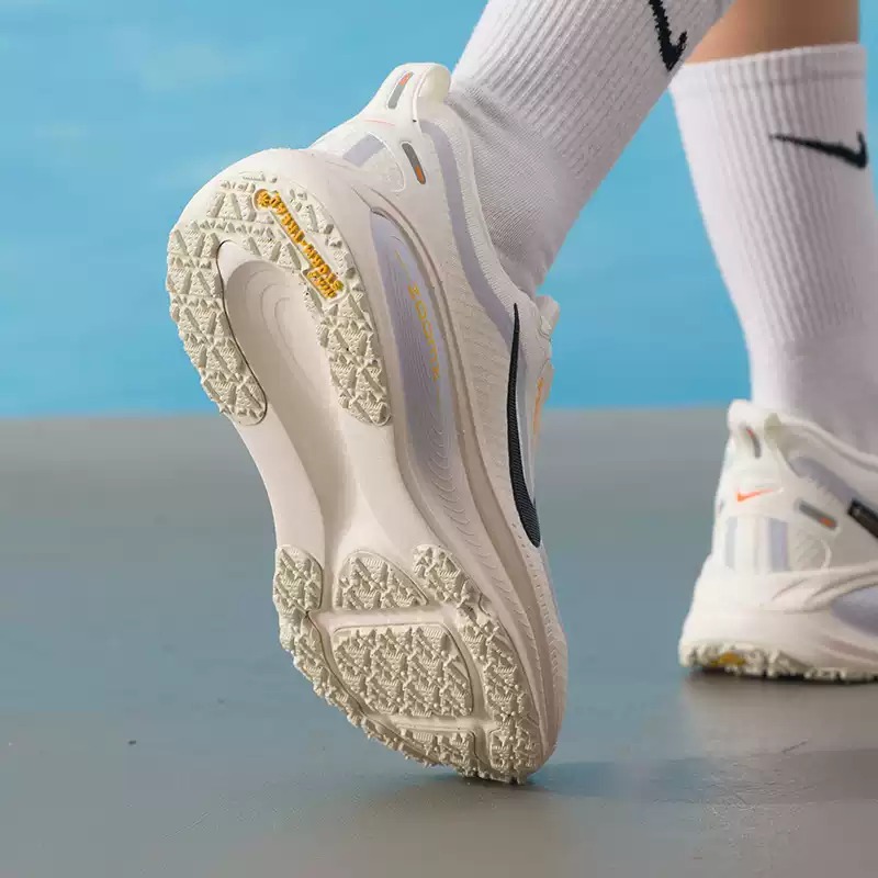 Nike Kadın Ayakkabıları, Oriji - Lightweight Road Running Shoes incelemesi ve fiyatı